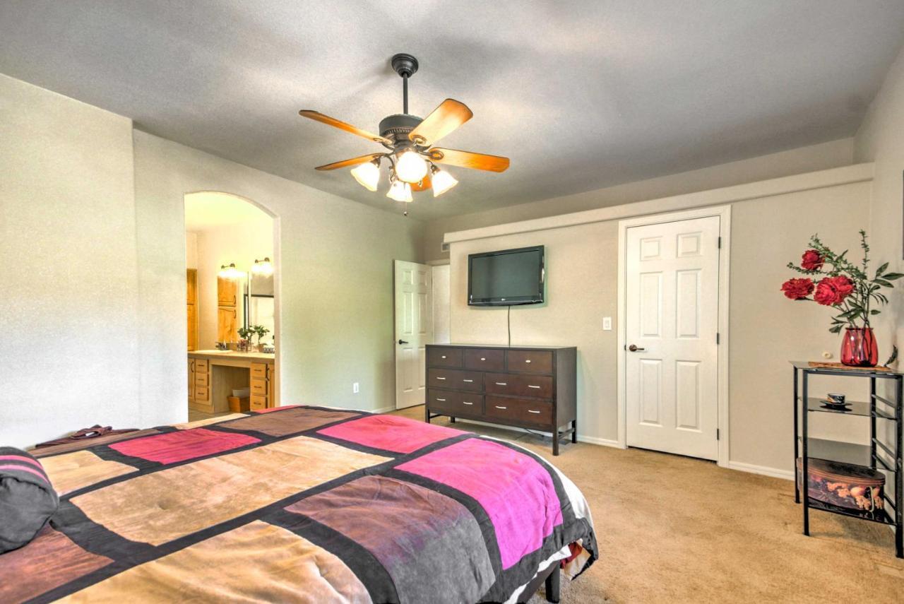 Beautiful Kanab Home With Yard - Walk To Restaurants Eksteriør bilde