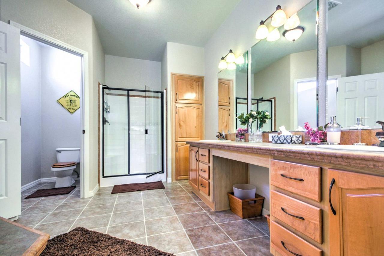 Beautiful Kanab Home With Yard - Walk To Restaurants Eksteriør bilde