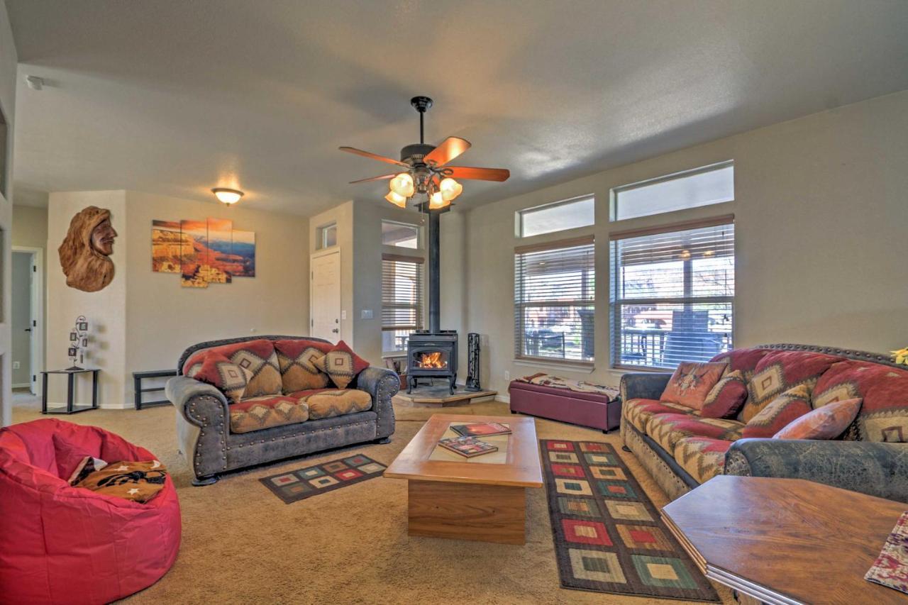 Beautiful Kanab Home With Yard - Walk To Restaurants Eksteriør bilde