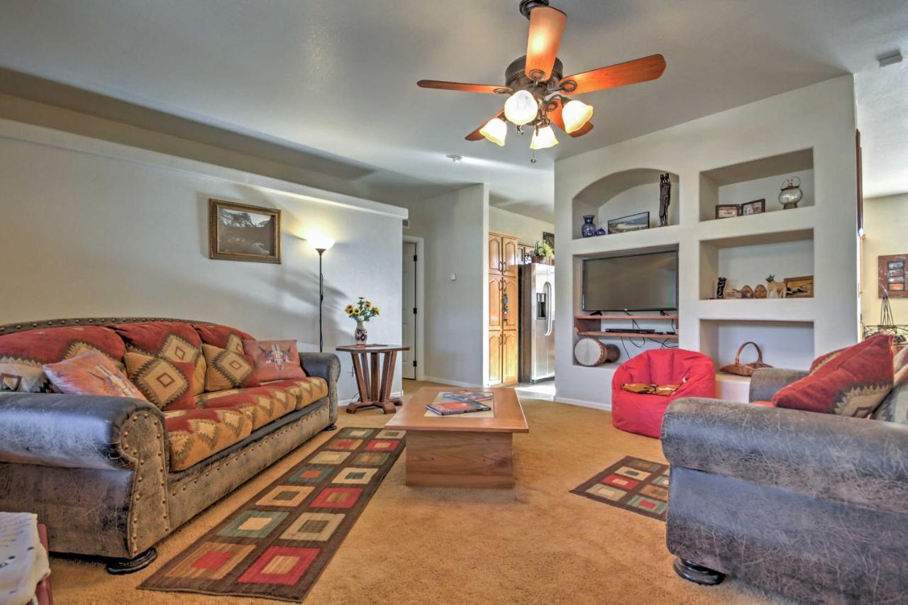 Beautiful Kanab Home With Yard - Walk To Restaurants Eksteriør bilde